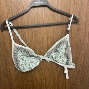 Victoria’s Secret Sage Green Bralette, Size L NWT